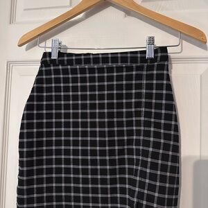 Hollister Black and White Grid Pencil Skirt